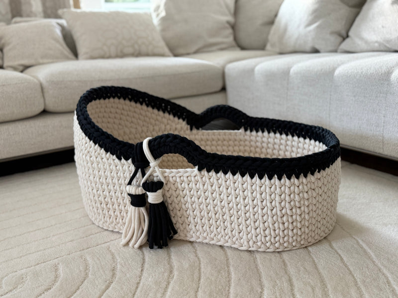 Moseskorb, baby, zweifarbig natural und schwarz, handgemacht, handmade Moses basket